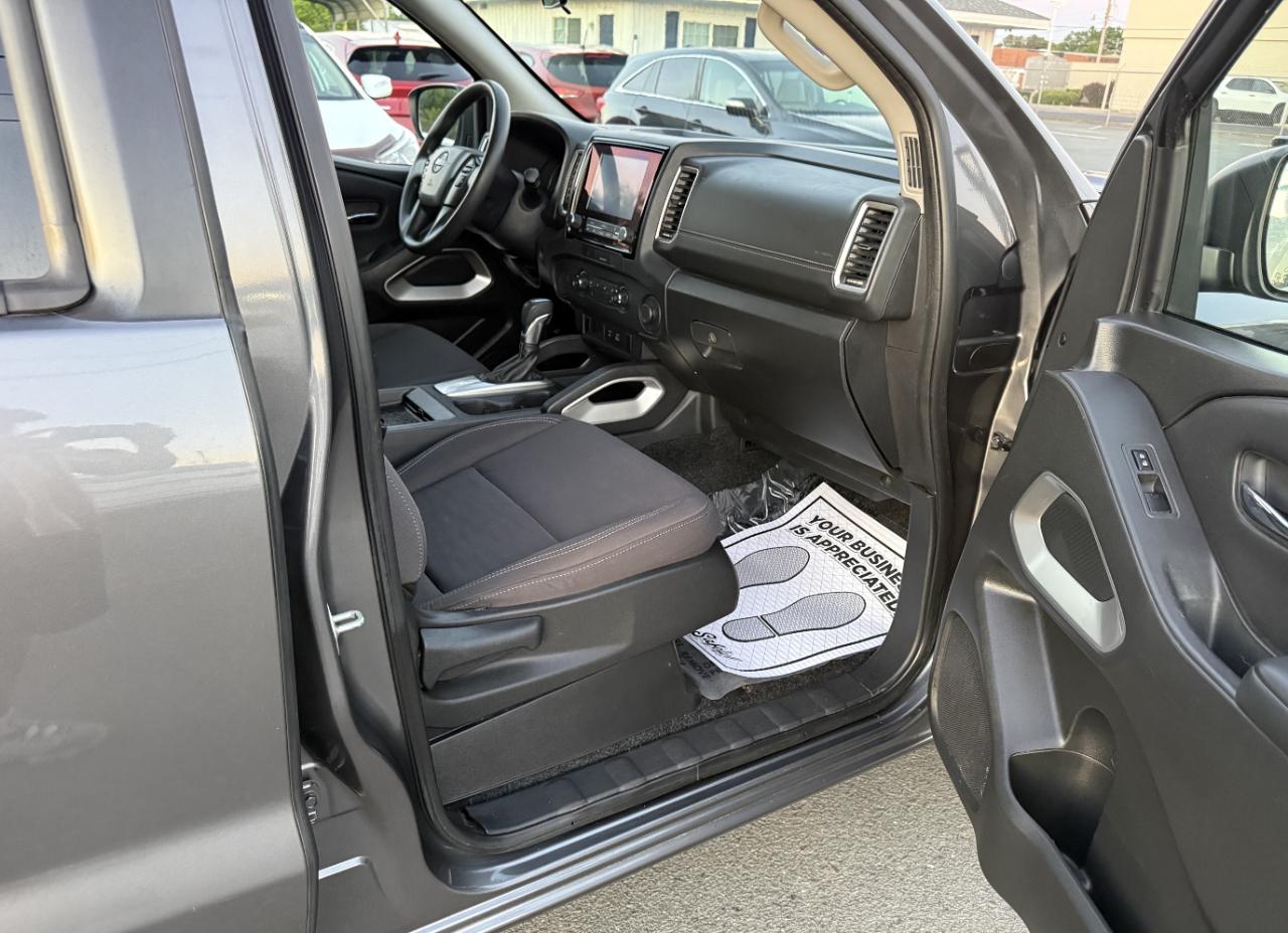 Nissan Frontier SV Crew Cab 2WD 2022