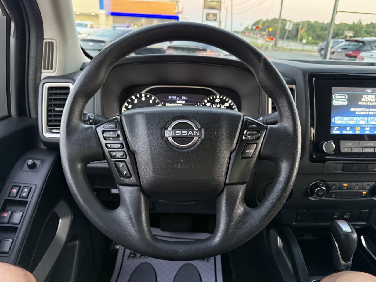 Nissan Frontier SV Crew Cab 2WD 2022