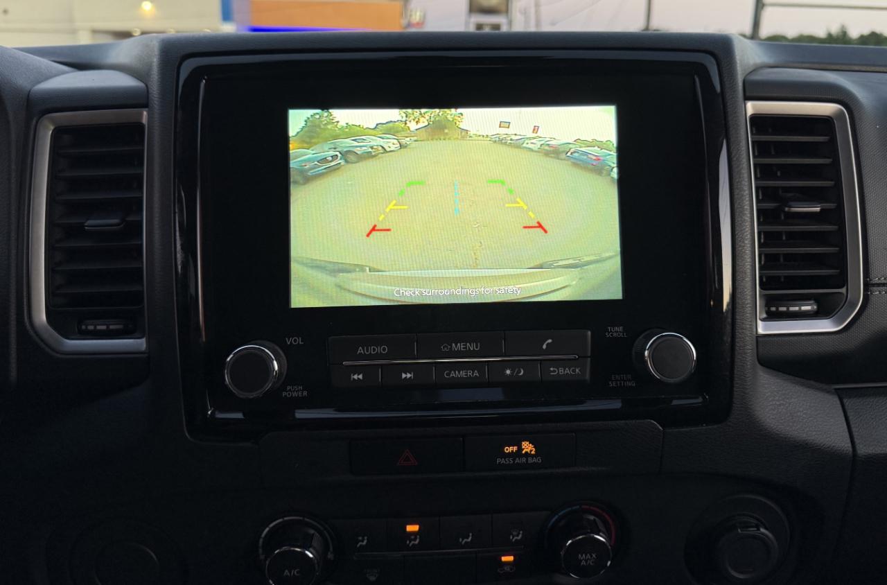 Nissan Frontier SV Crew Cab 2WD 2022