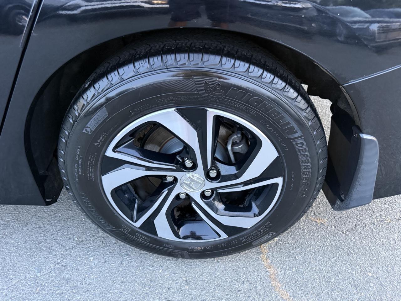 Honda Accord LX Sedan CVT w/ Honda Sensing 2016