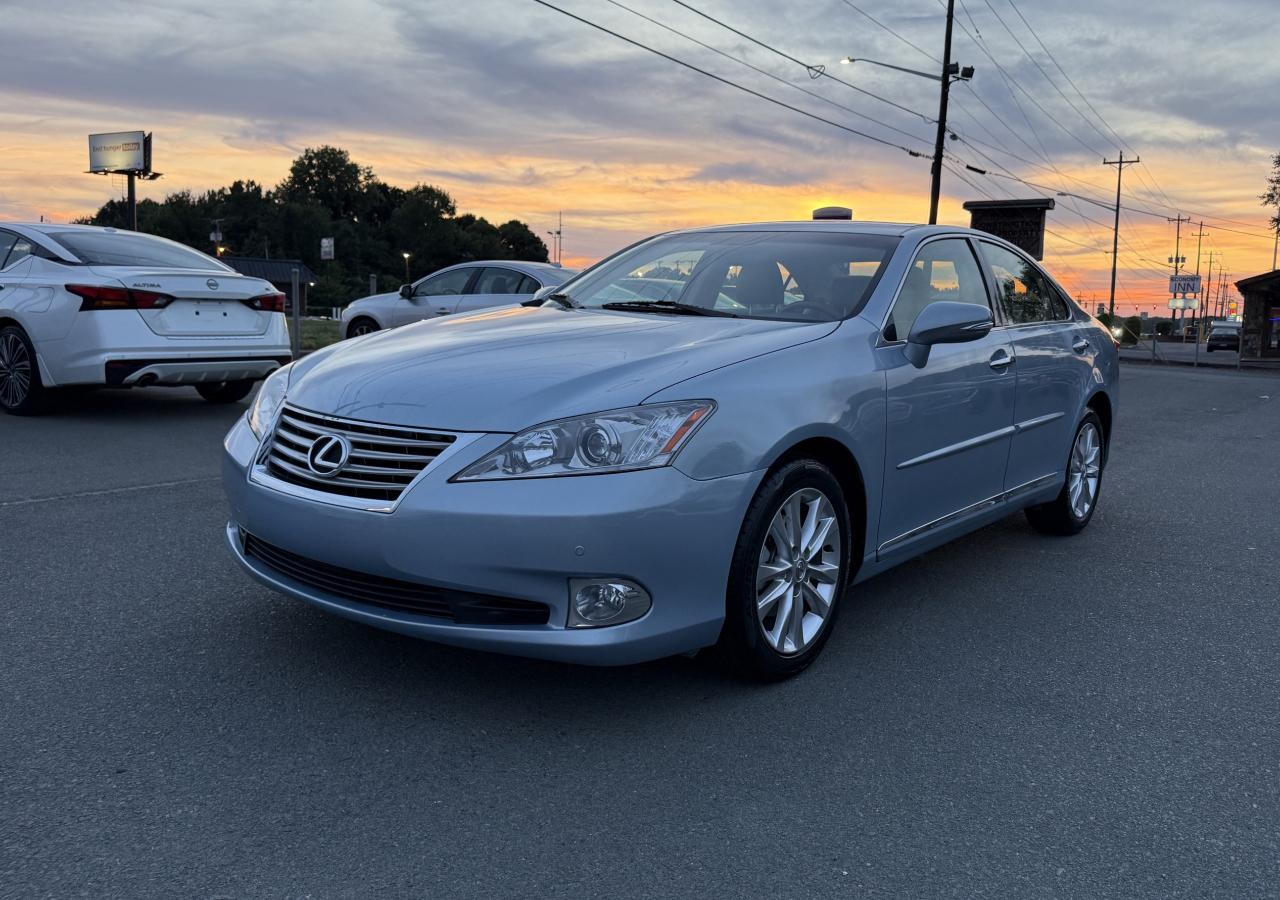 Lexus ES 350 Sedan 2012