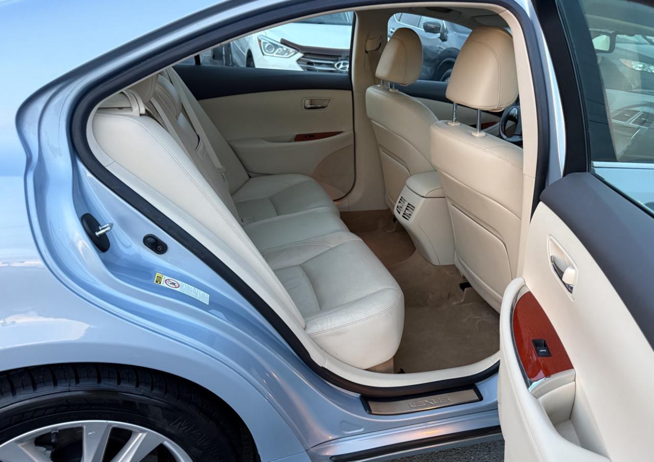 Lexus ES 350 Sedan 2012
