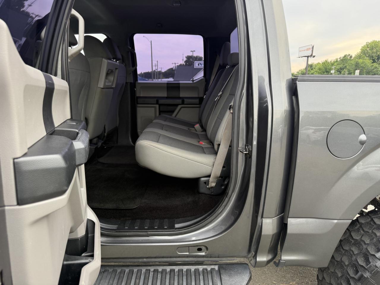 Ford F-150 Lariat SuperCrew 5.5-ft. Bed 4WD 2016