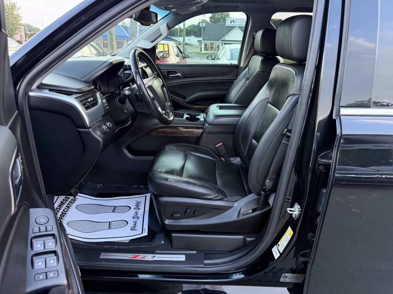 Chevrolet Suburban LT 4WD 2020