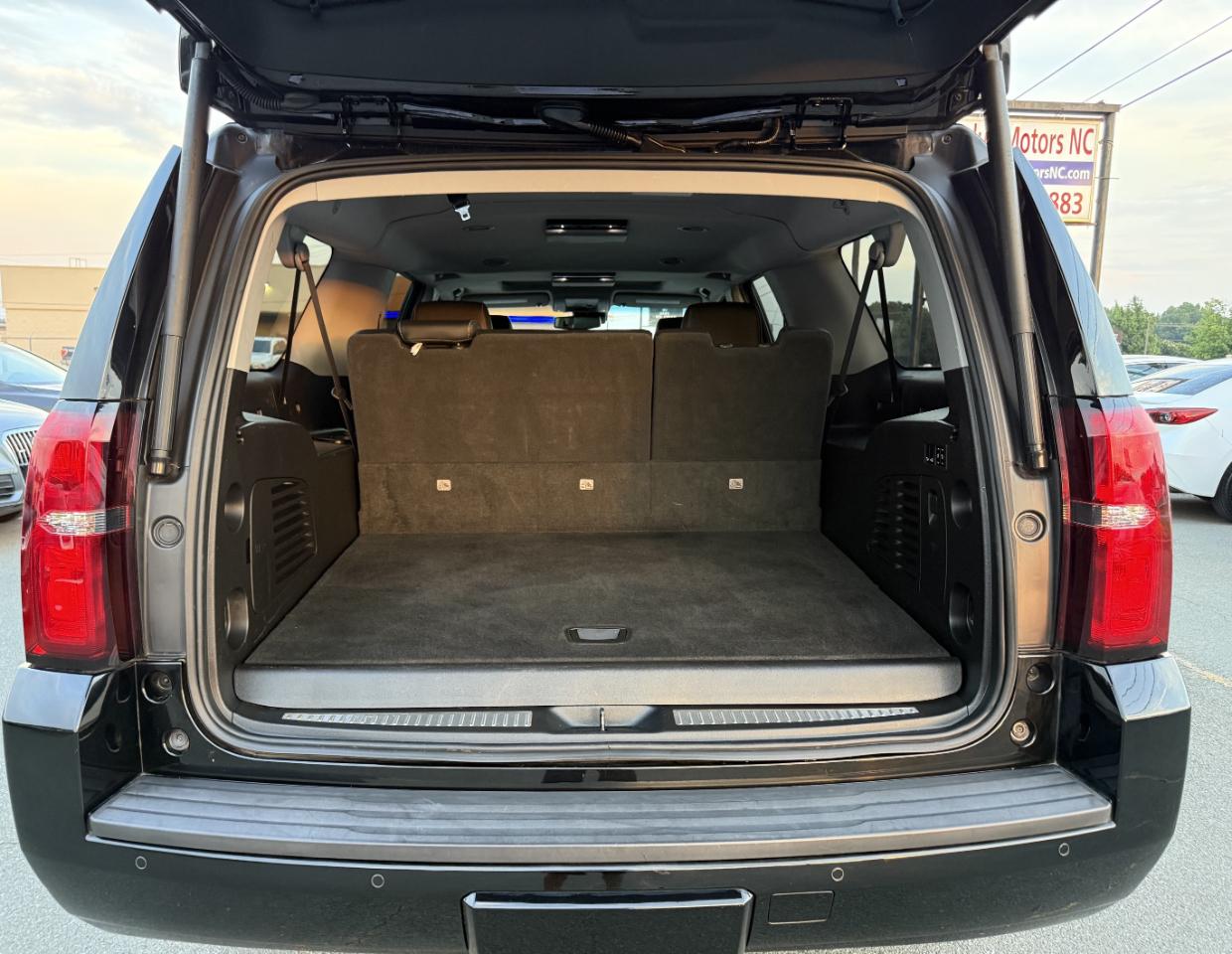Chevrolet Suburban LT 4WD 2020