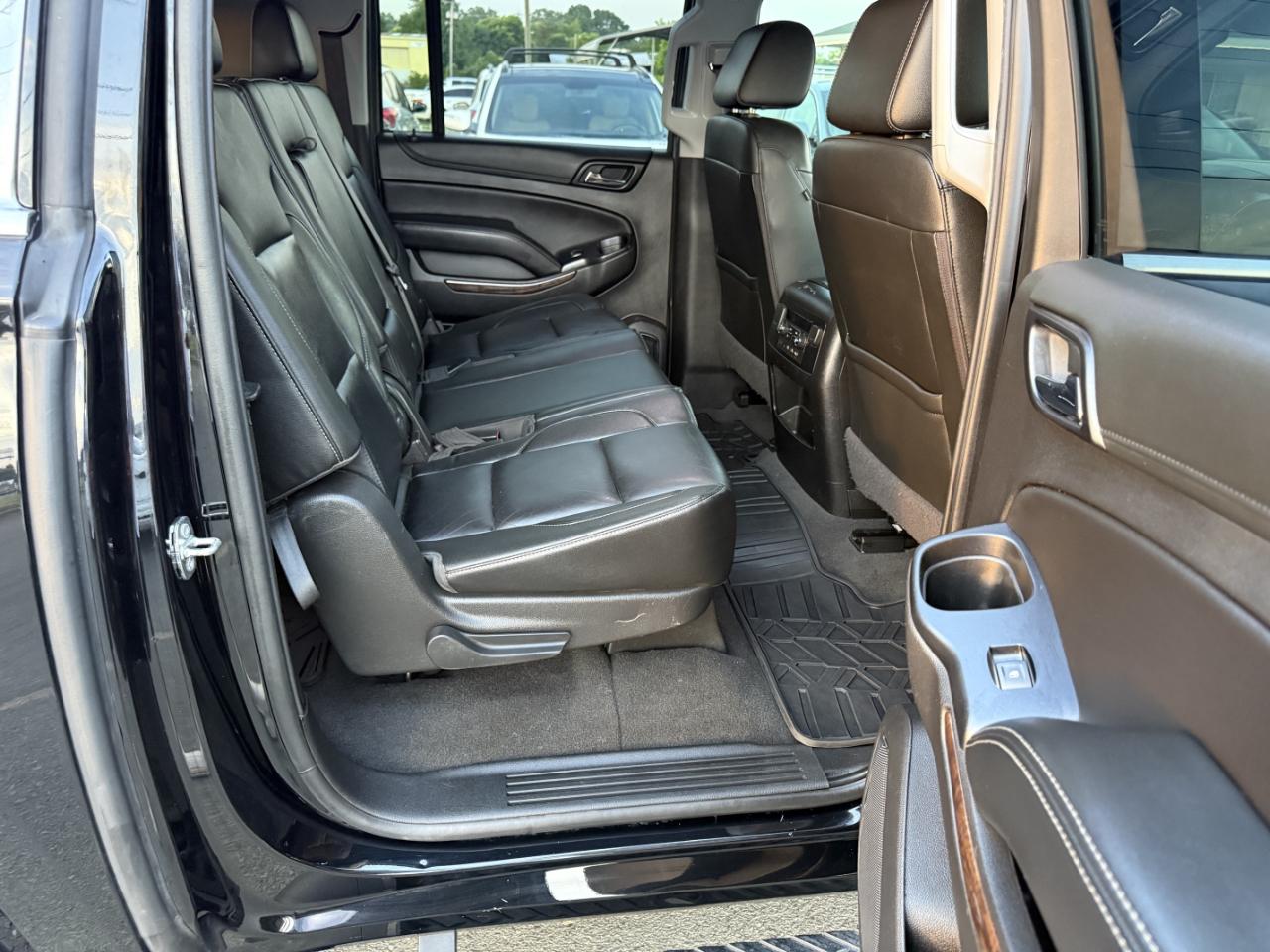 Chevrolet Suburban LT 4WD 2020