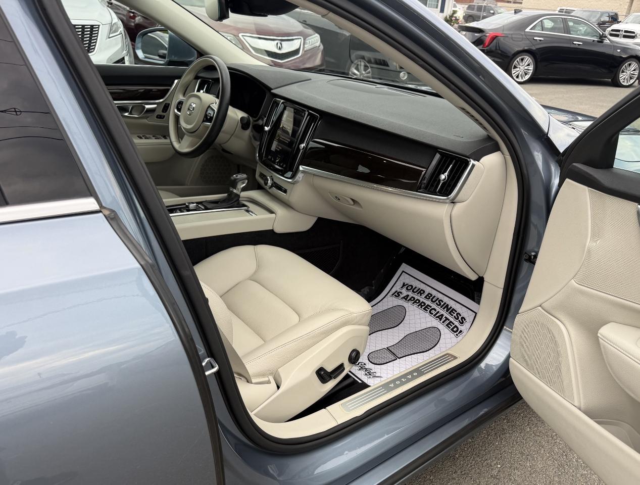Volvo S90 T5 Momentum 2017
