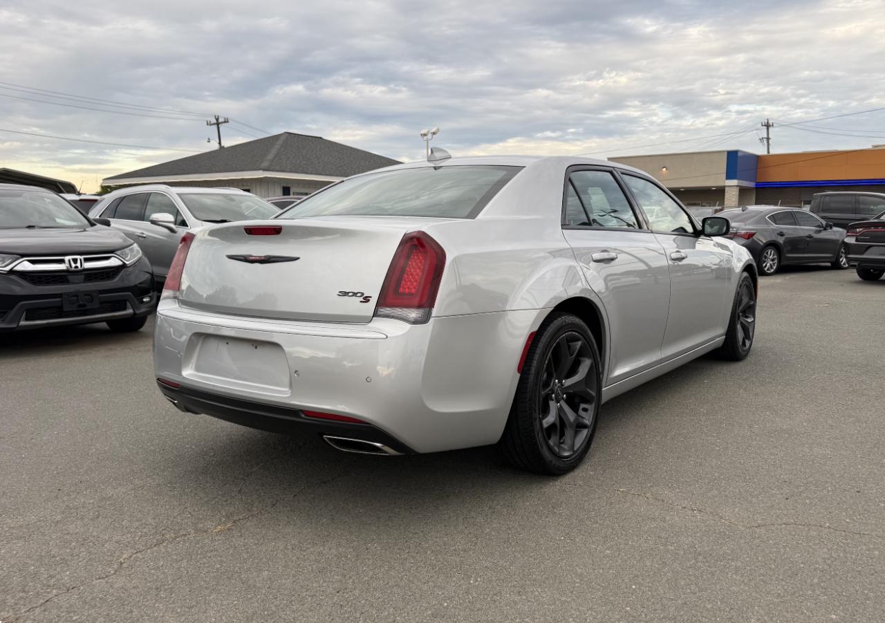 Chrysler 300 S V6 RWD 2021