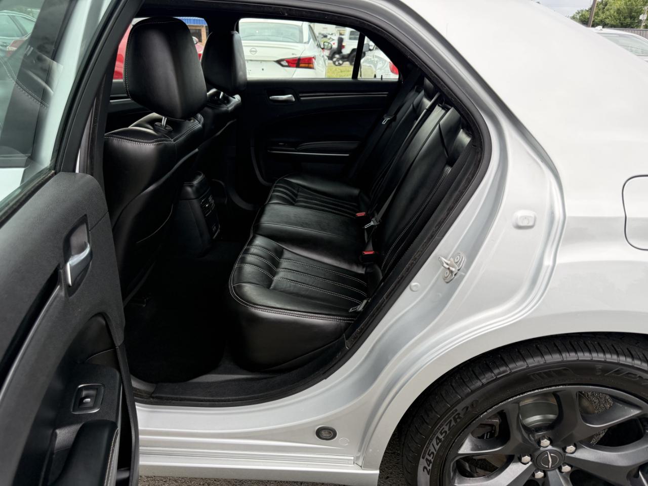 Chrysler 300 S V6 RWD 2021