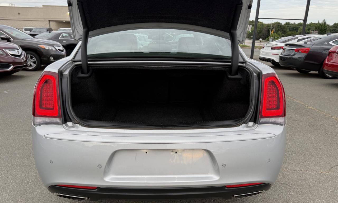 Chrysler 300 S V6 RWD 2021