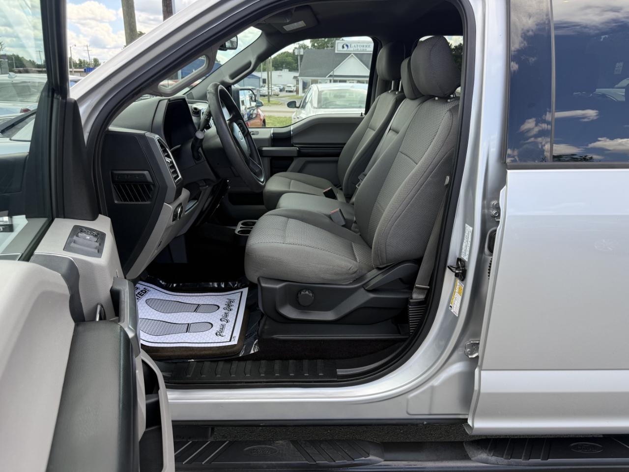Ford F-150 Lariat SuperCrew 5.5-ft. Bed 4WD 2016