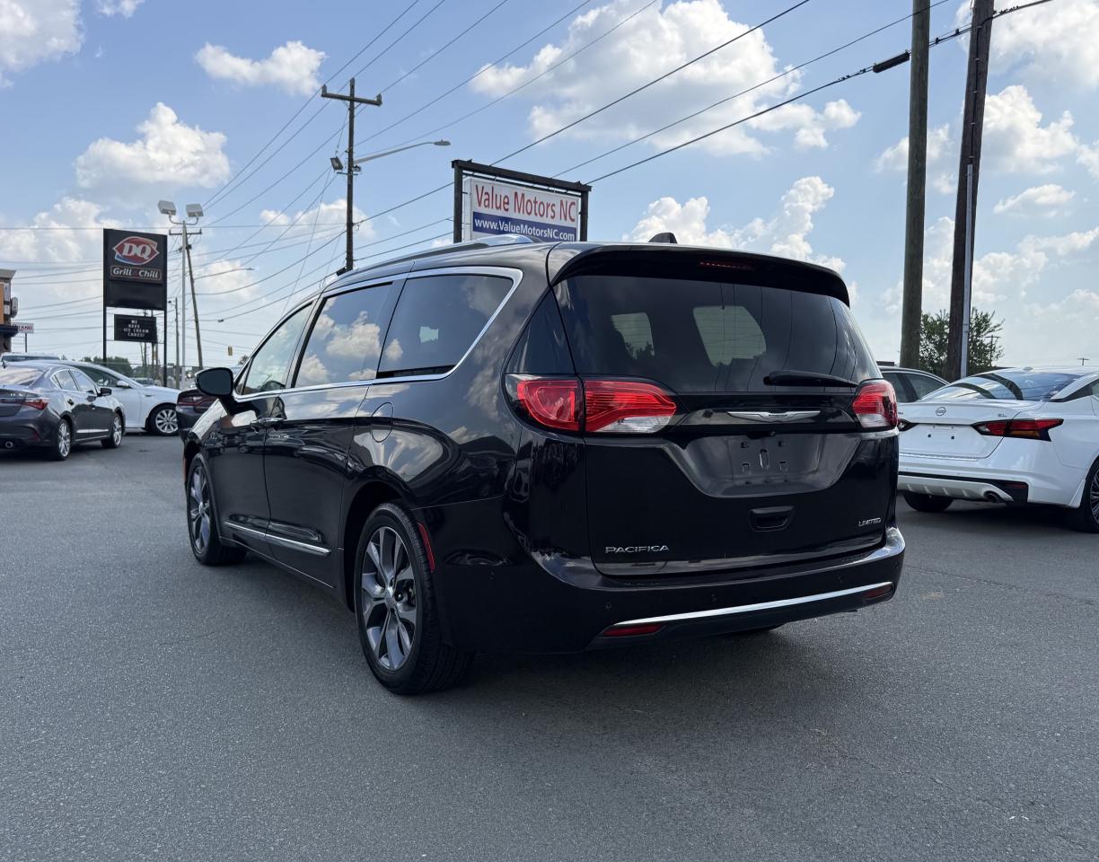 Chrysler Pacifica Limited 2018
