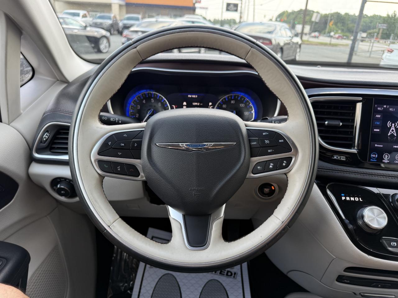 Chrysler Pacifica Limited 2018