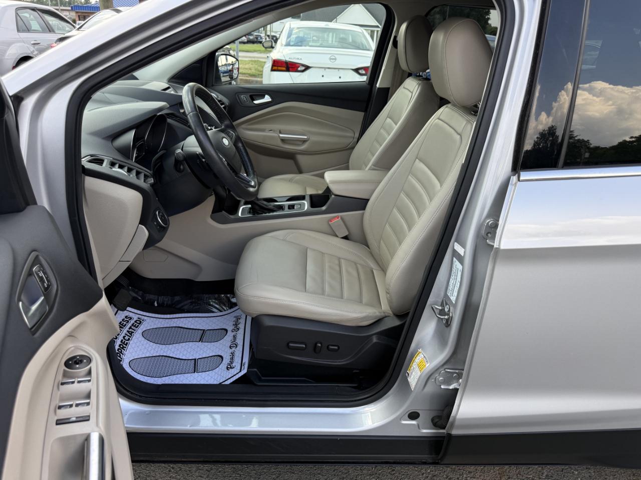 Ford Escape Titanium FWD 2017