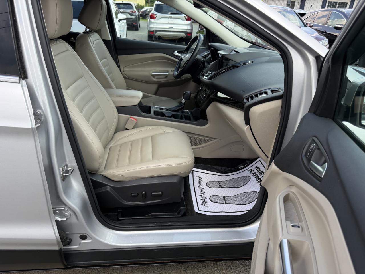 Ford Escape Titanium FWD 2017