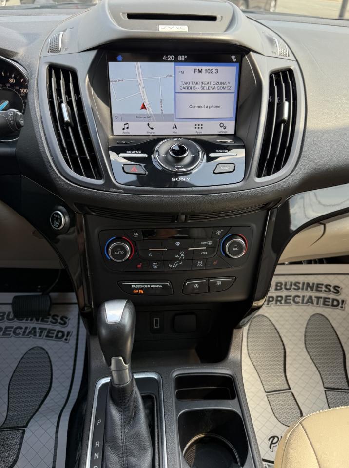 Ford Escape Titanium FWD 2017