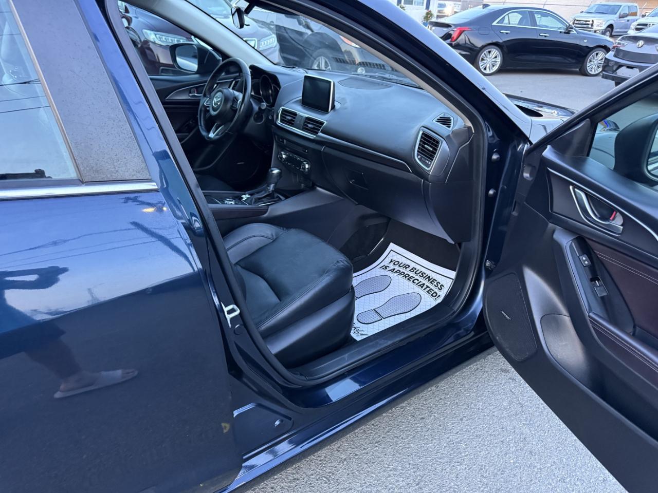 Mazda MAZDA3 s Grand Touring AT 5-Door 2017