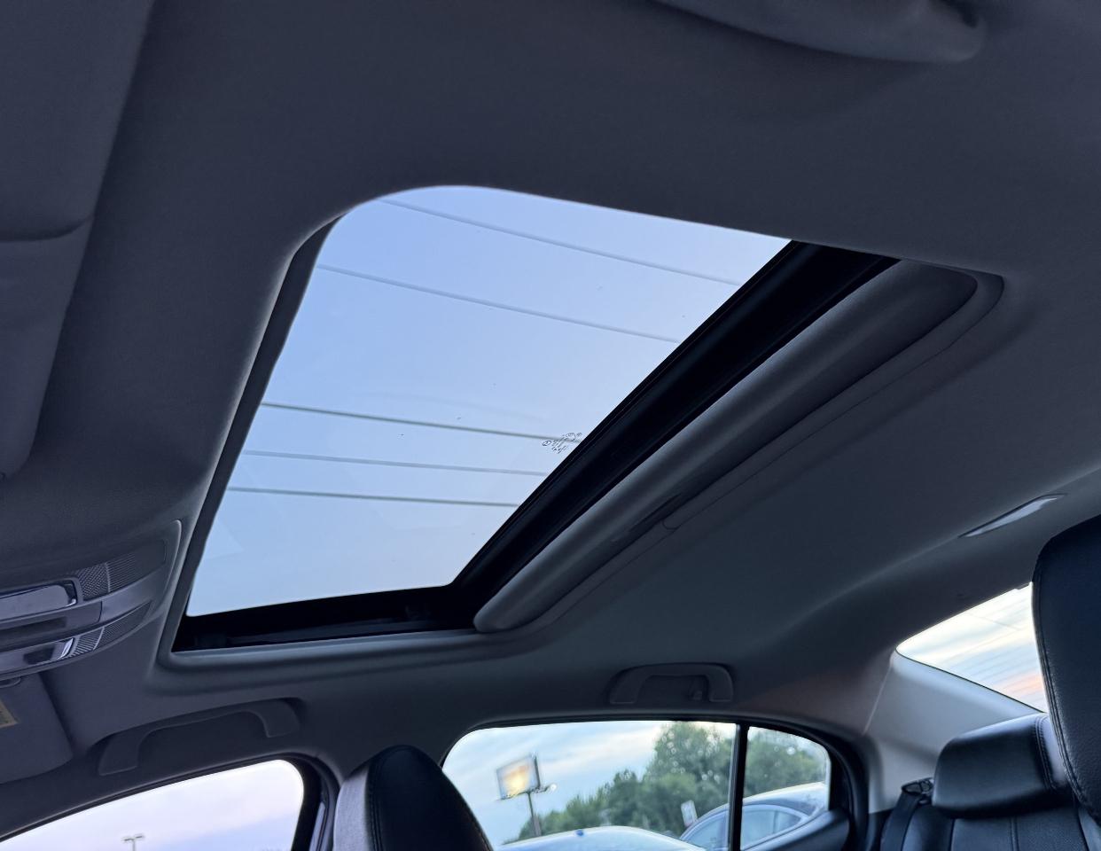 Mazda MAZDA3 s Grand Touring AT 5-Door 2017