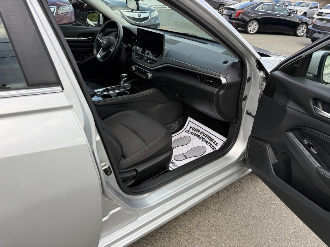 Nissan Altima 2.5 SV 2023
