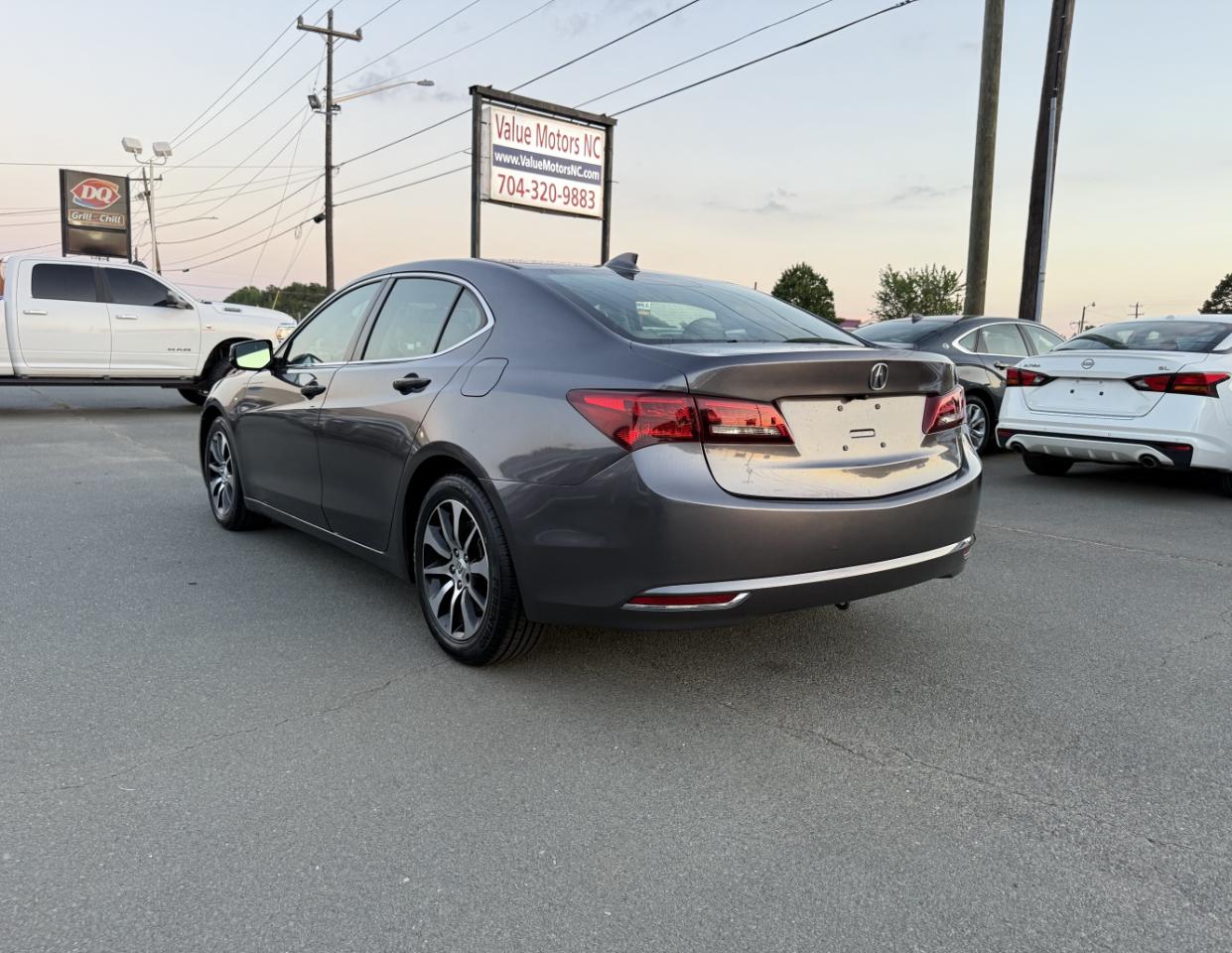 Acura TLX Base 2.4L 2017