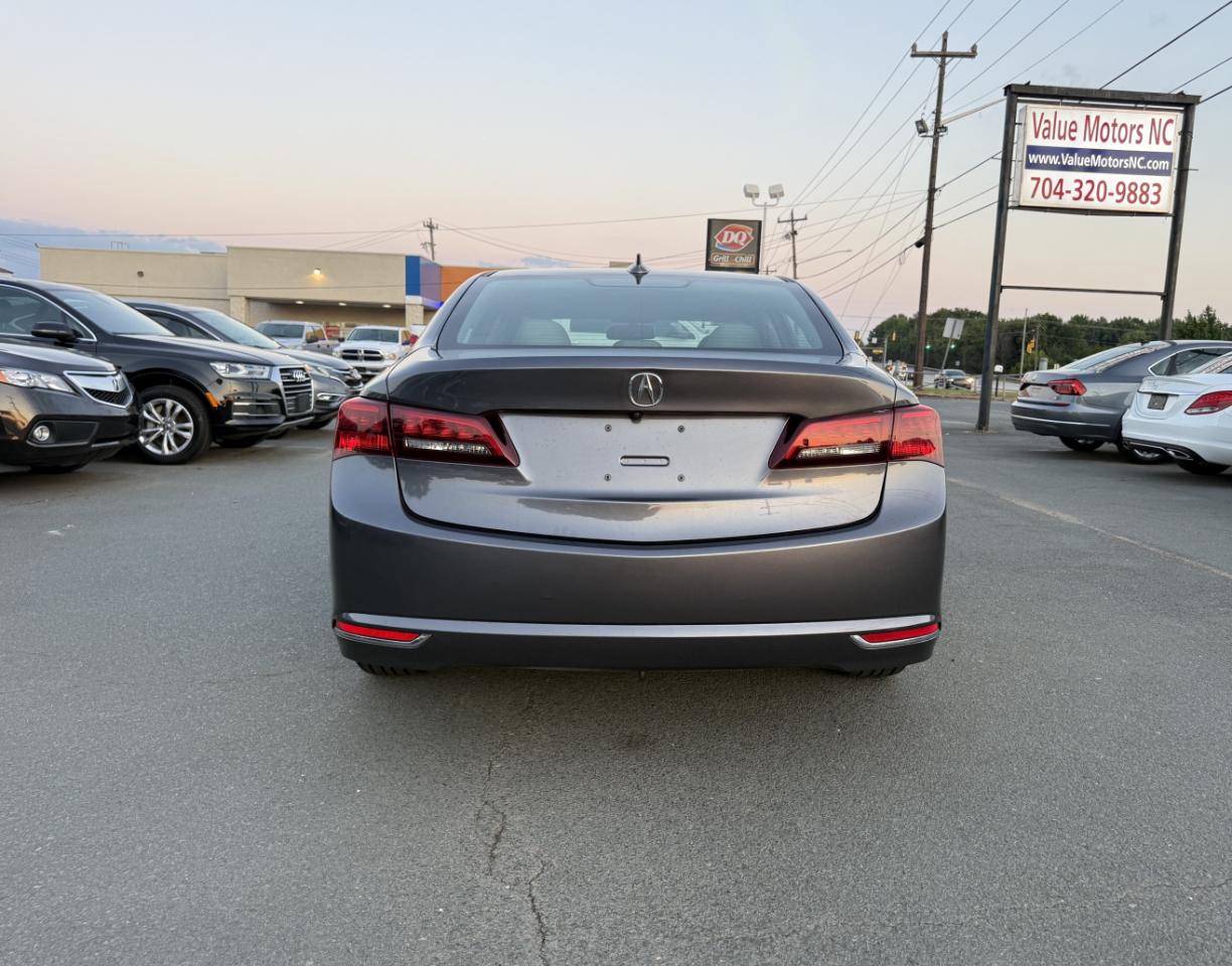 Acura TLX Base 2.4L 2017
