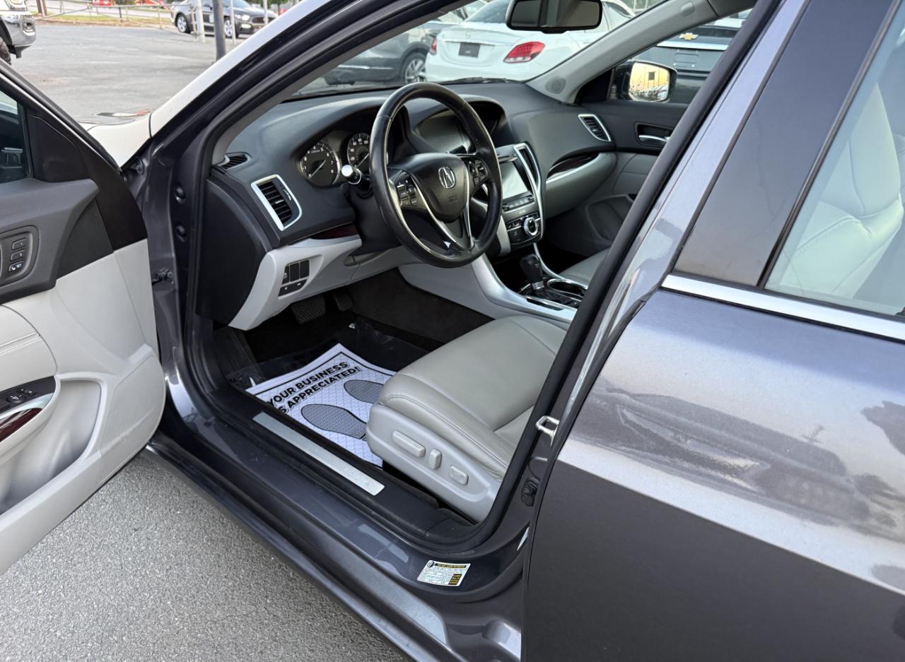 Acura TLX Base 2.4L 2017