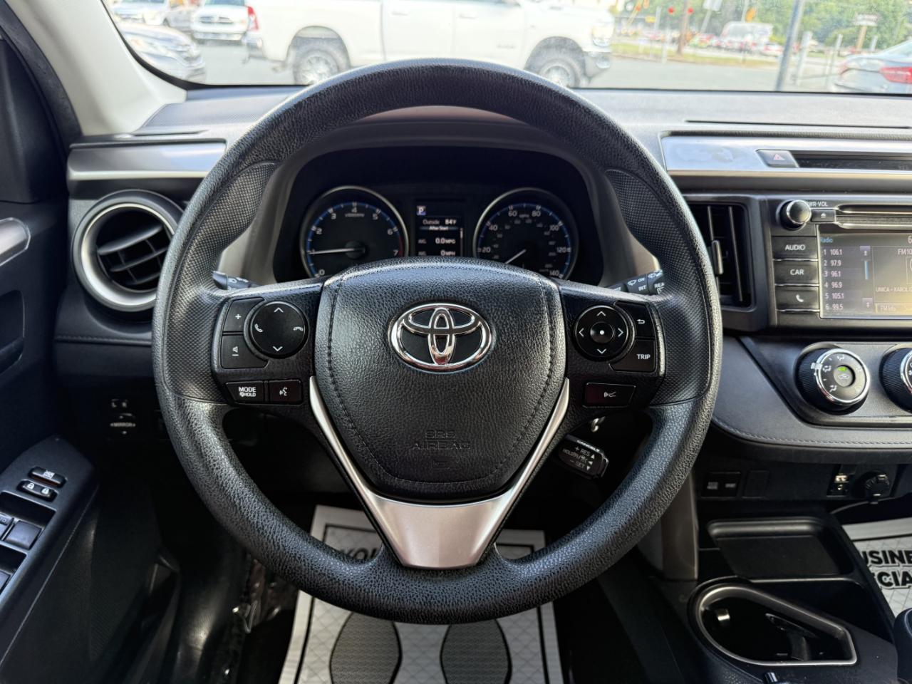 Toyota RAV4 LE FWD 2018