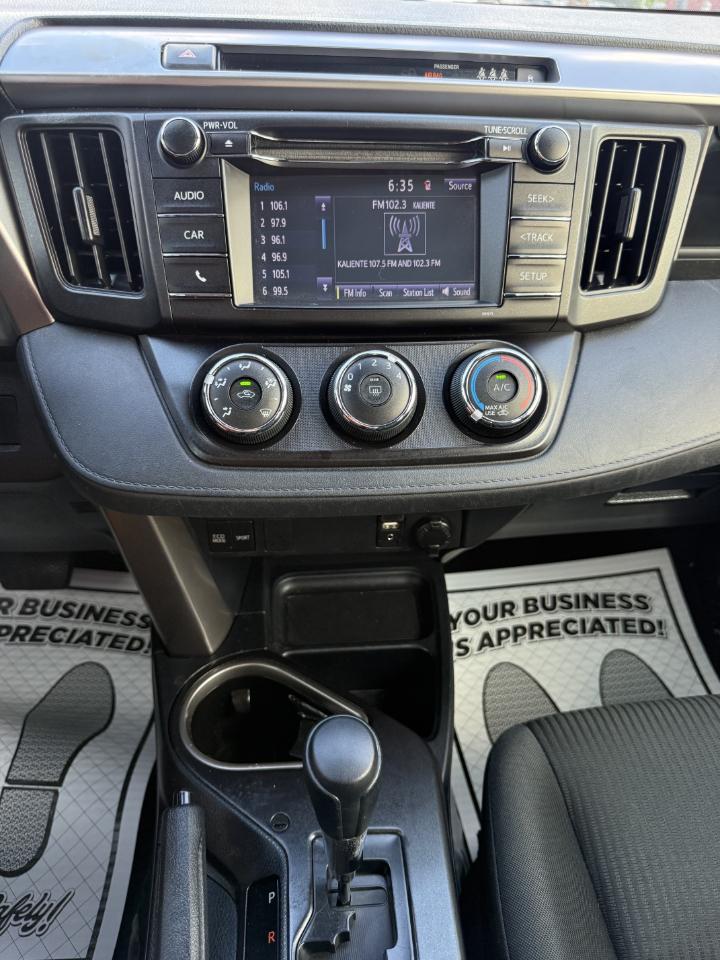 Toyota RAV4 LE FWD 2018