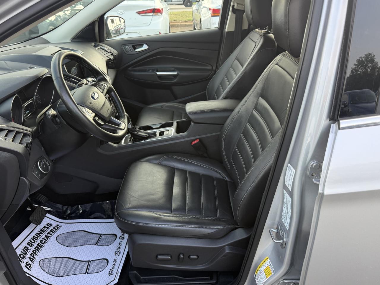 Ford Escape Titanium FWD 2017