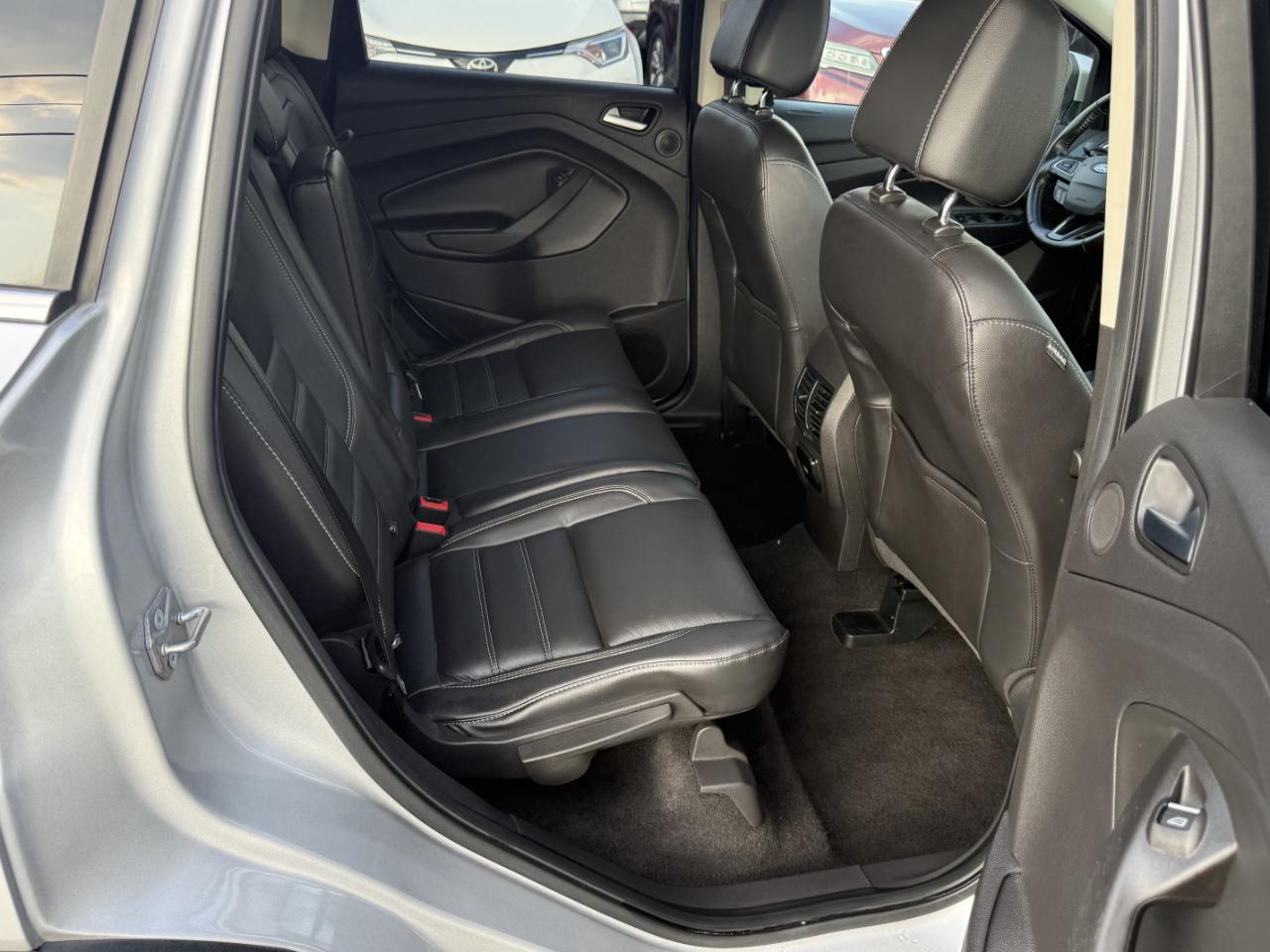 Ford Escape Titanium FWD 2017