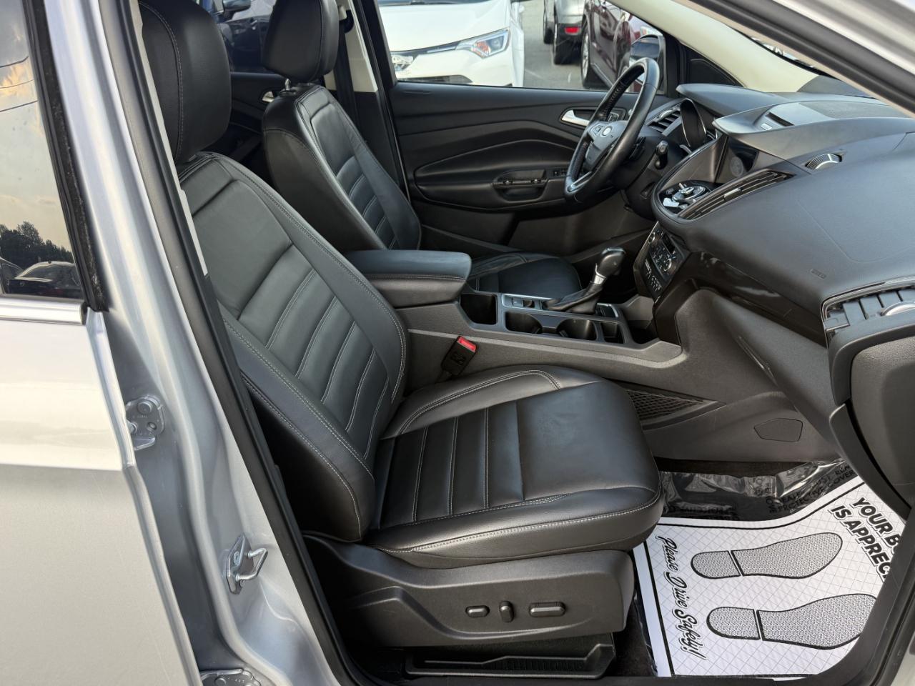 Ford Escape Titanium FWD 2017