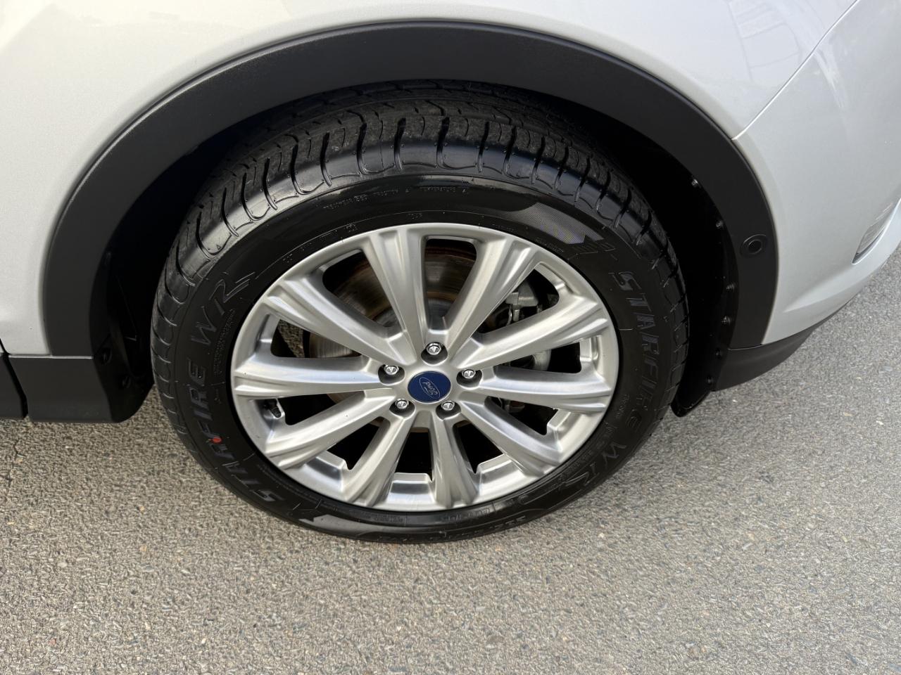 Ford Escape Titanium FWD 2017