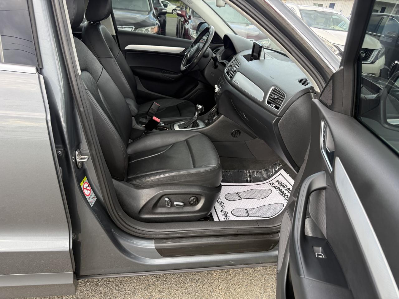 Audi Q3 2.0T quattro Premium Plus 2016