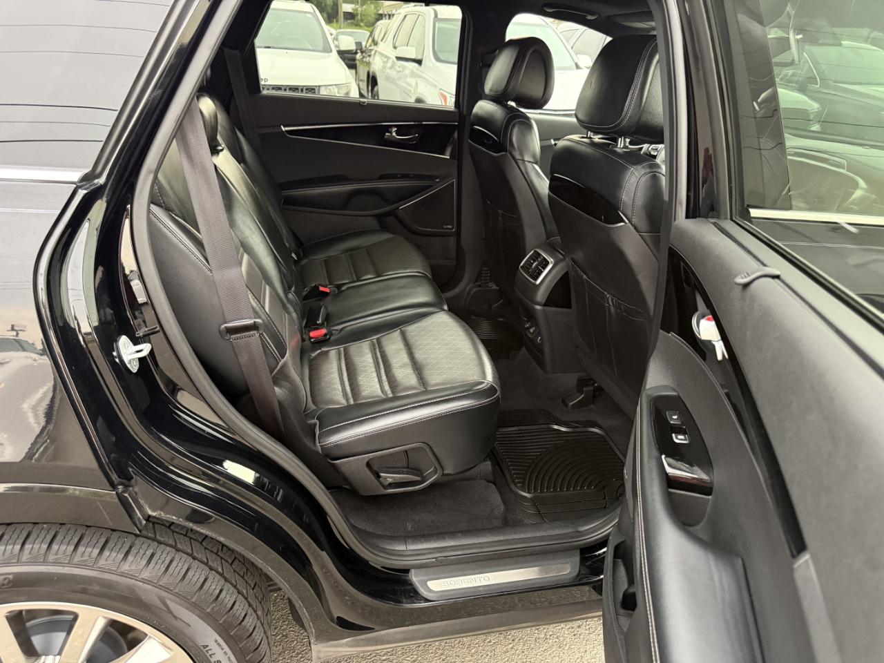 Kia Sorento SX V6 2WD 2016