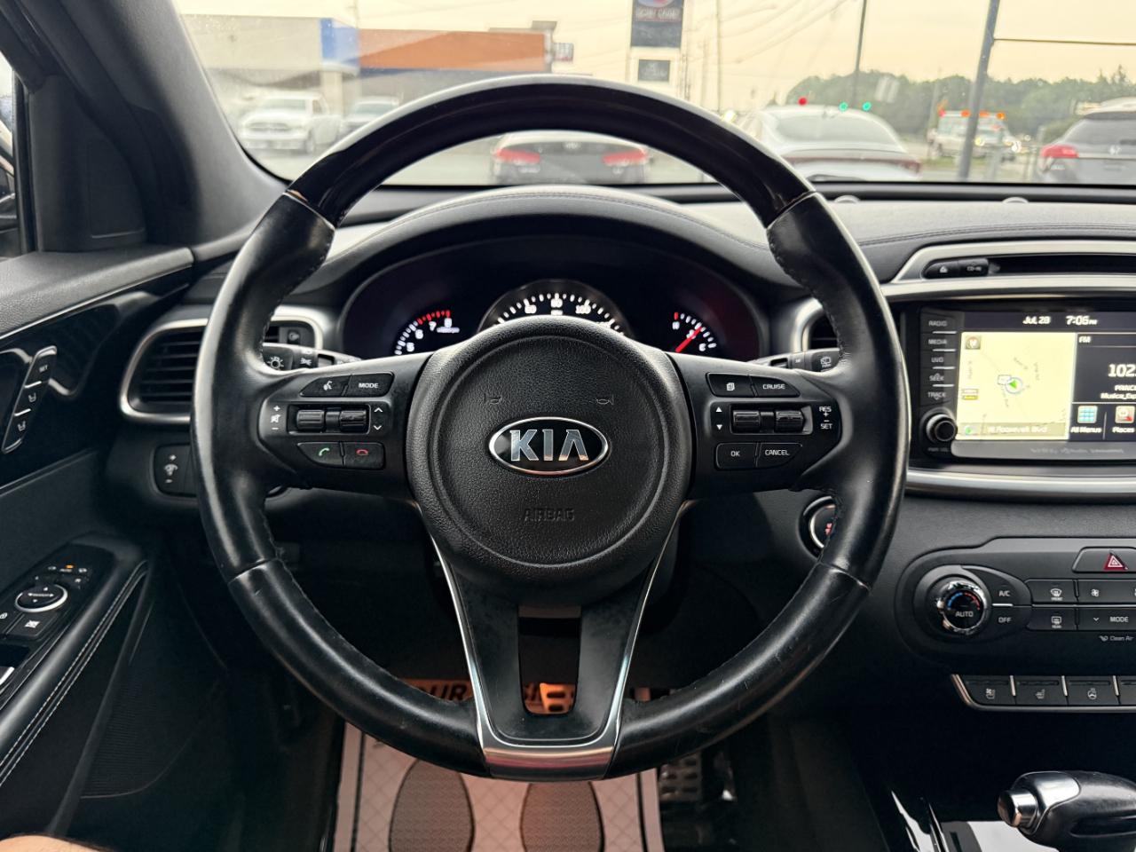 Kia Sorento SX V6 2WD 2016