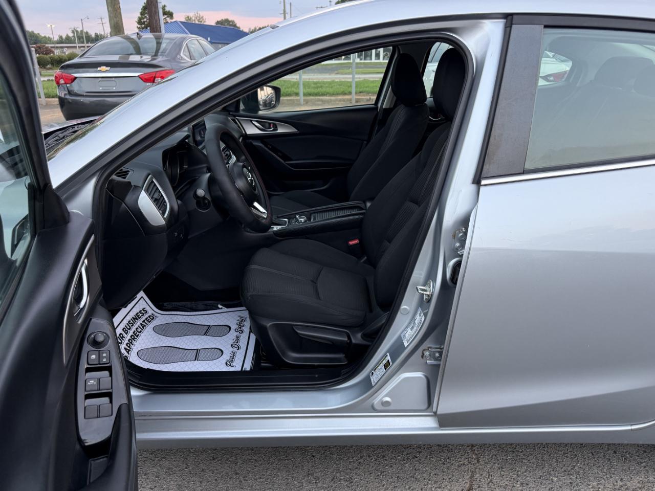 Mazda MAZDA3 i Sport AT 4-Door 2018