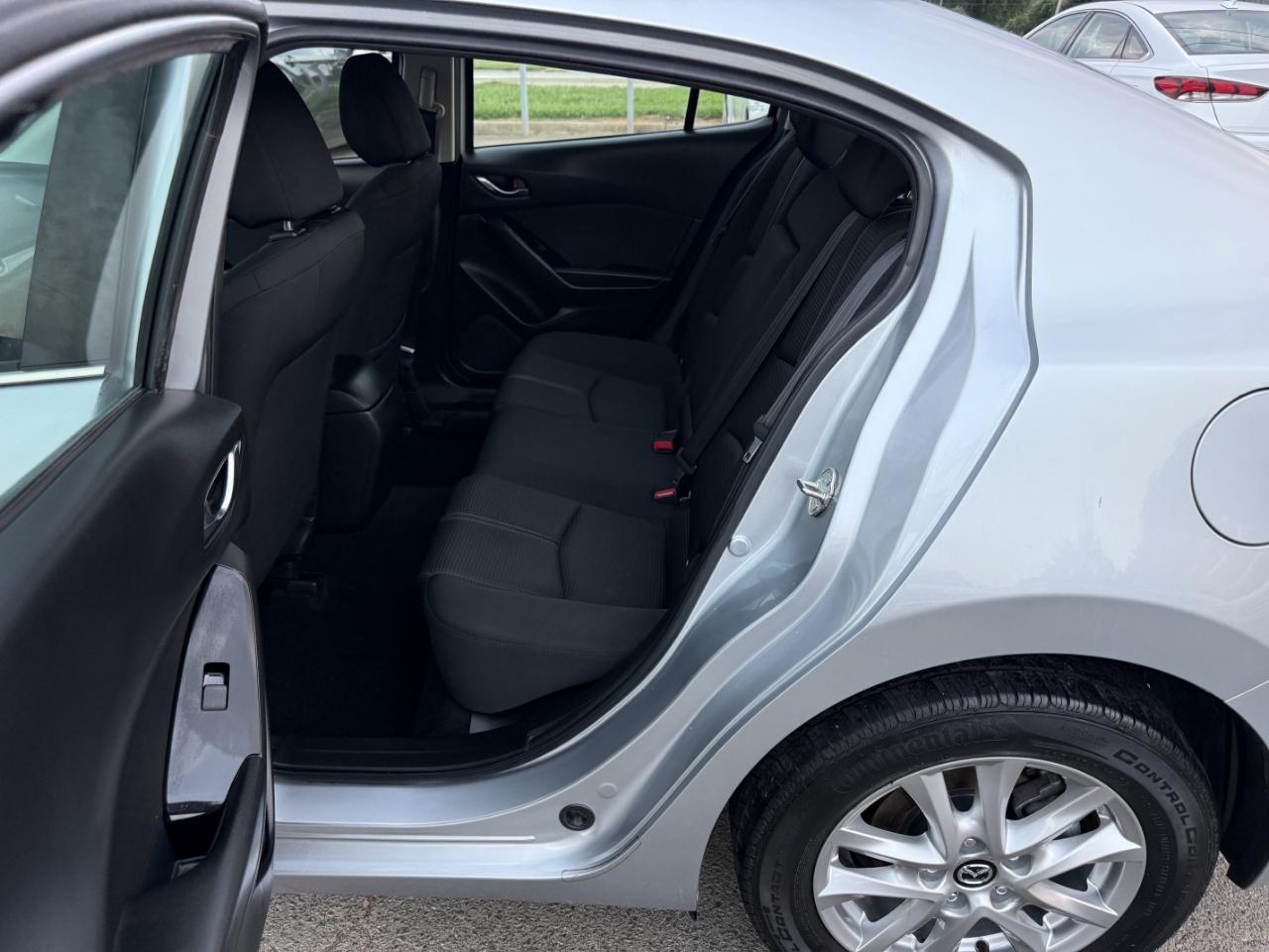 Mazda MAZDA3 i Sport AT 4-Door 2018