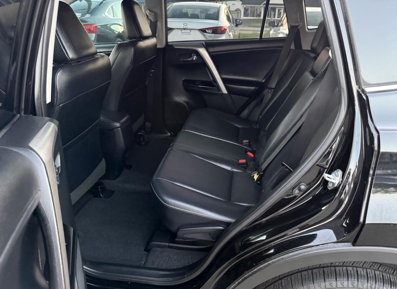 Toyota RAV4  2017