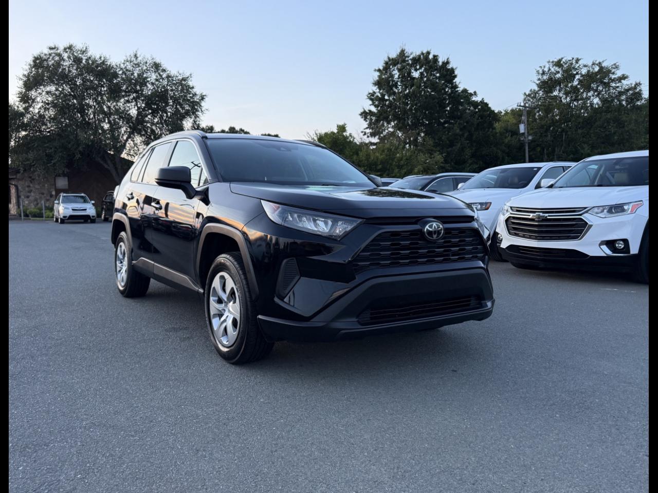 Toyota RAV4 LE 2021