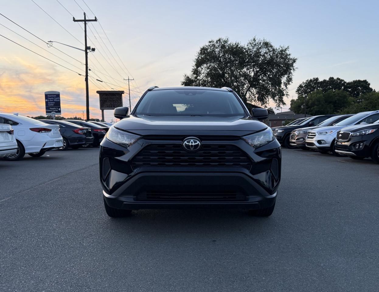 Toyota RAV4 LE 2021