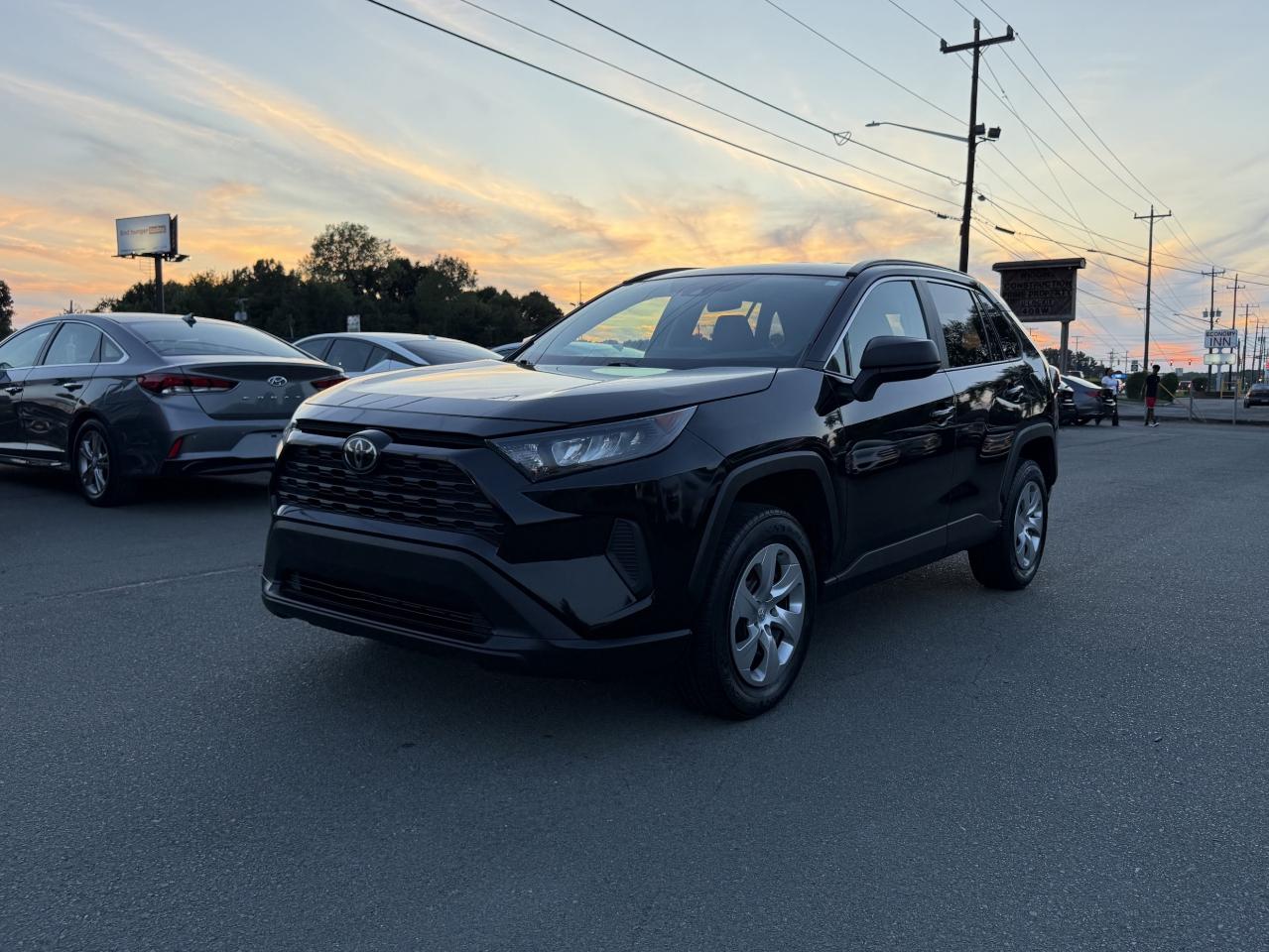 Toyota RAV4 LE 2021
