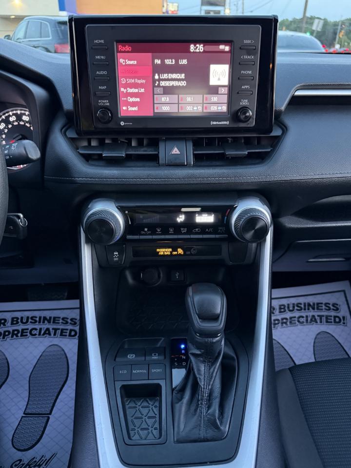 Toyota RAV4 LE 2021