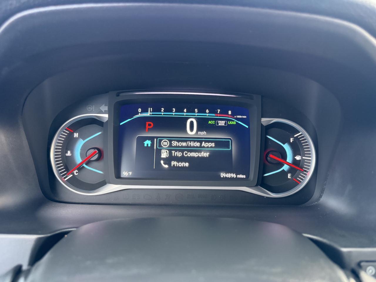 Honda Pilot Touring w/Rear Captain's Chairs 2019
