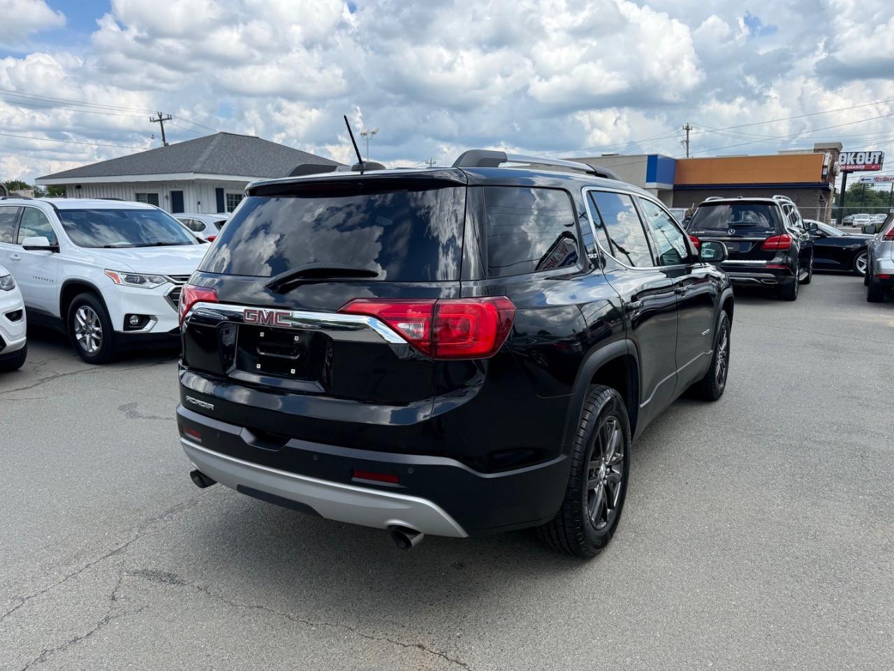 GMC Acadia SLT-1 FWD 2019