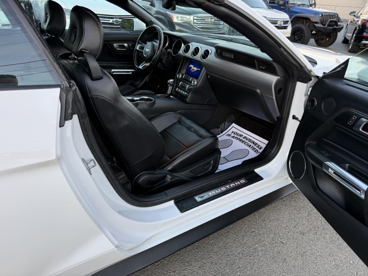 Ford Mustang EcoBoost Premium Convertible 2021
