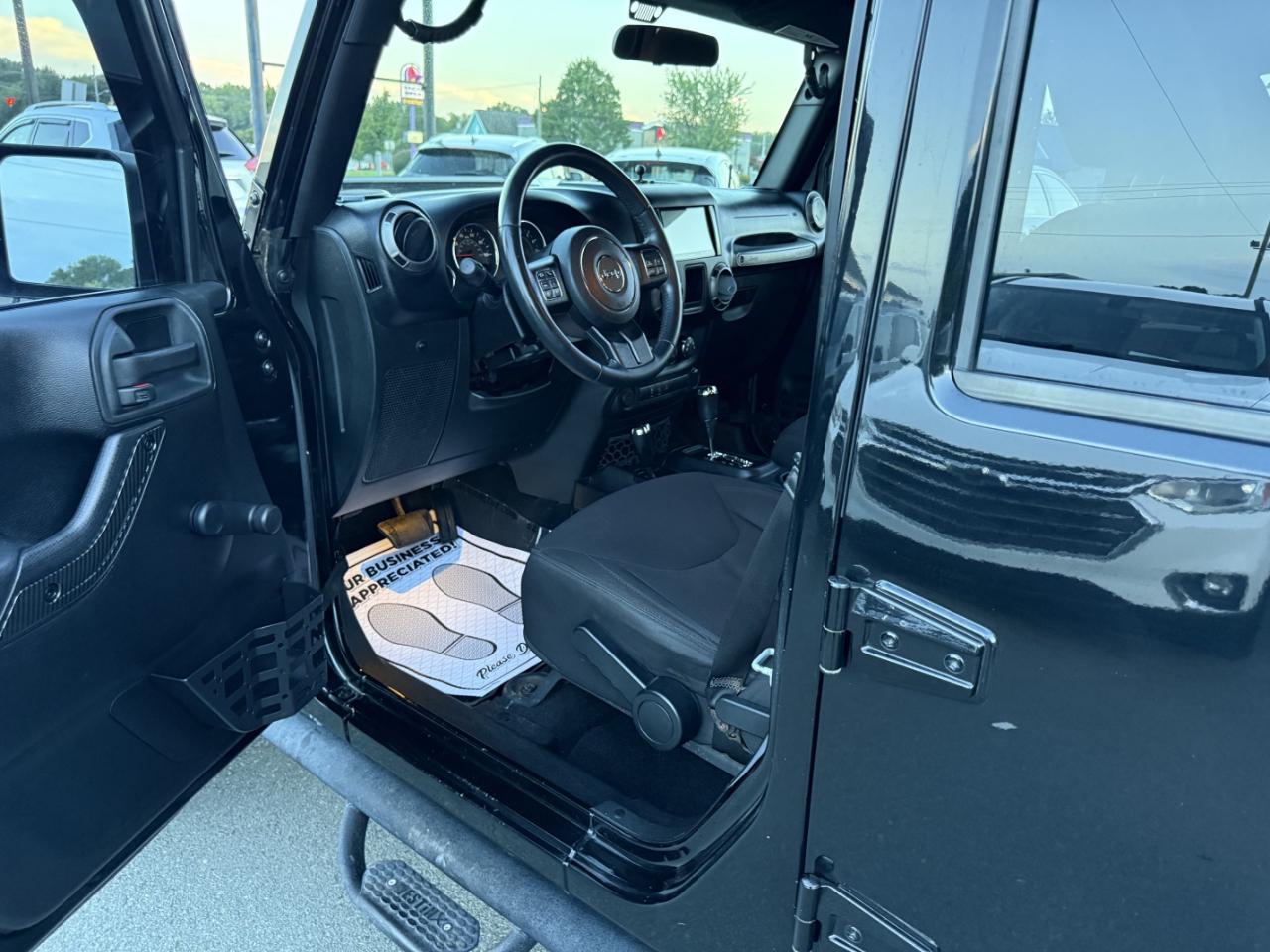 Jeep Wrangler Unlimited Sport 4WD 2015