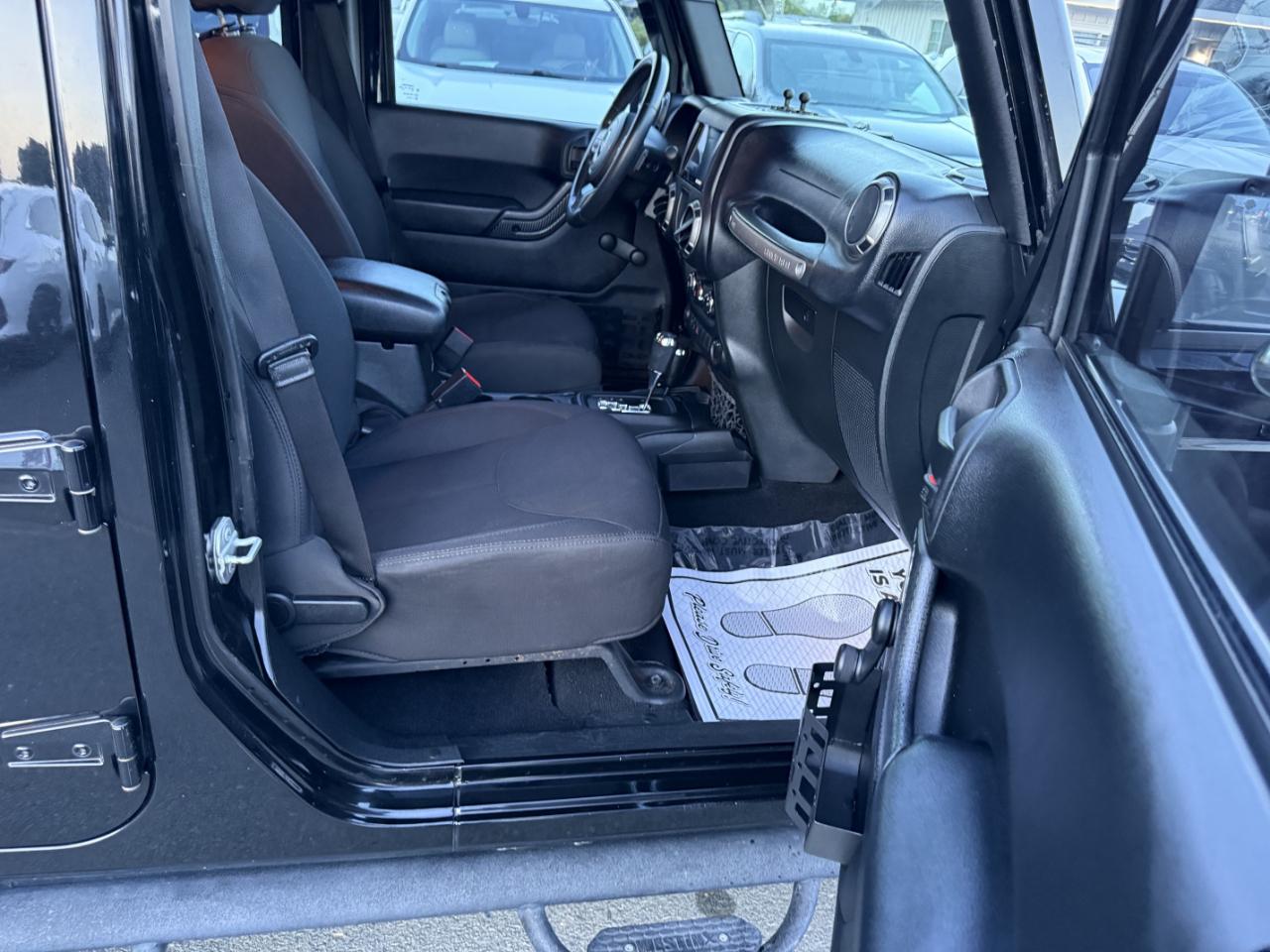 Jeep Wrangler Unlimited Sport 4WD 2015