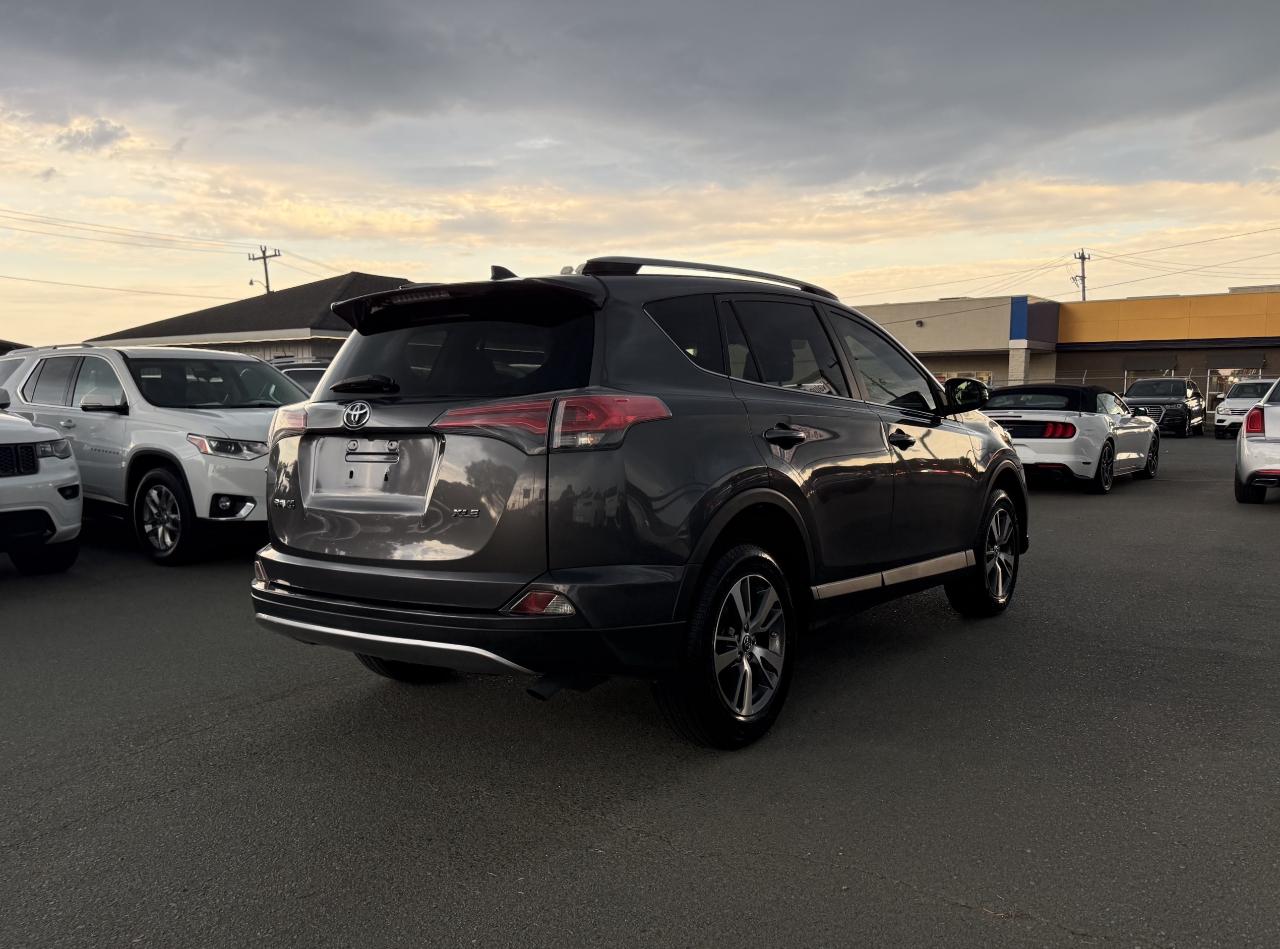 Toyota RAV4 XLE FWD 2017