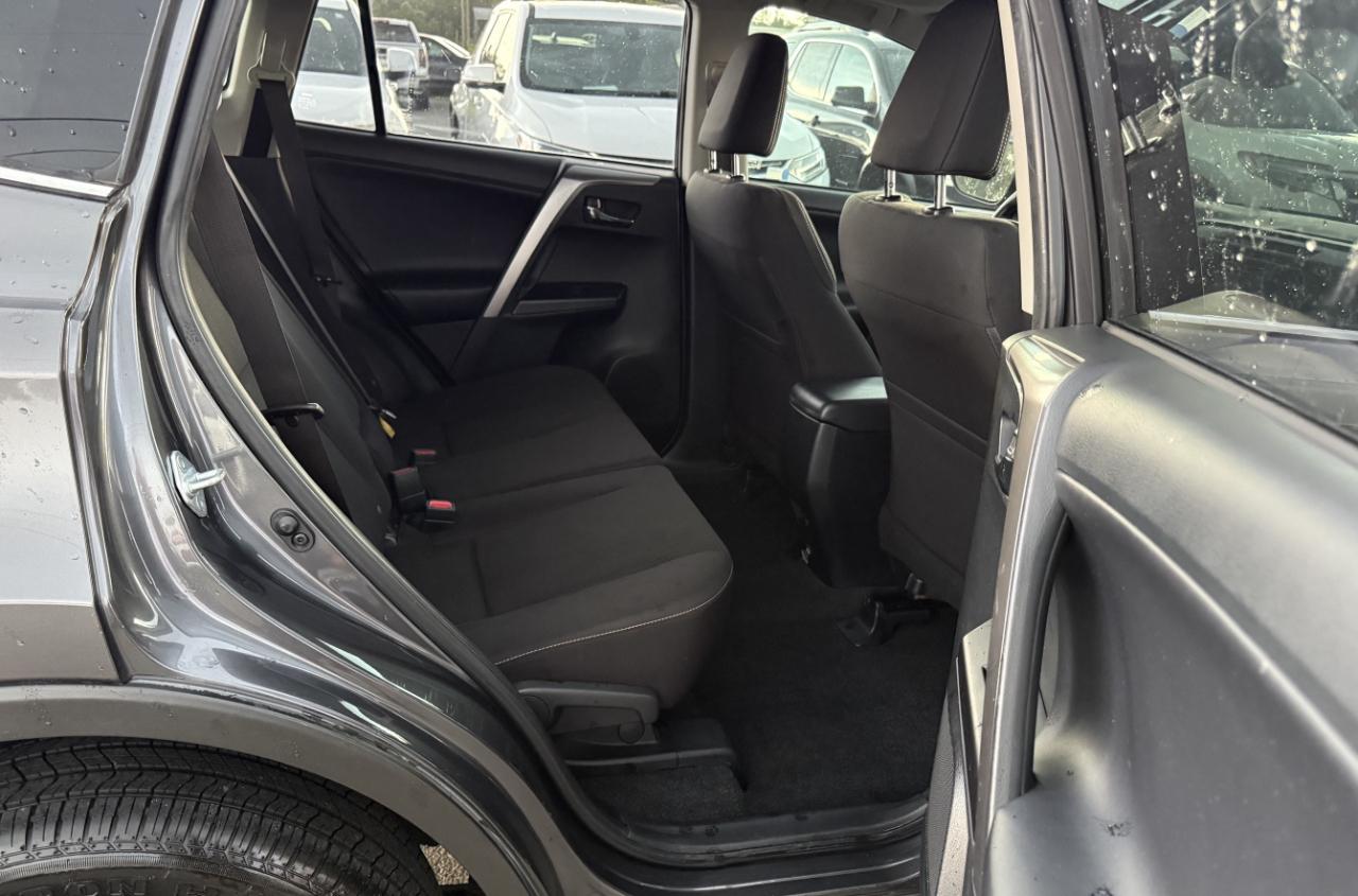 Toyota RAV4 XLE FWD 2017