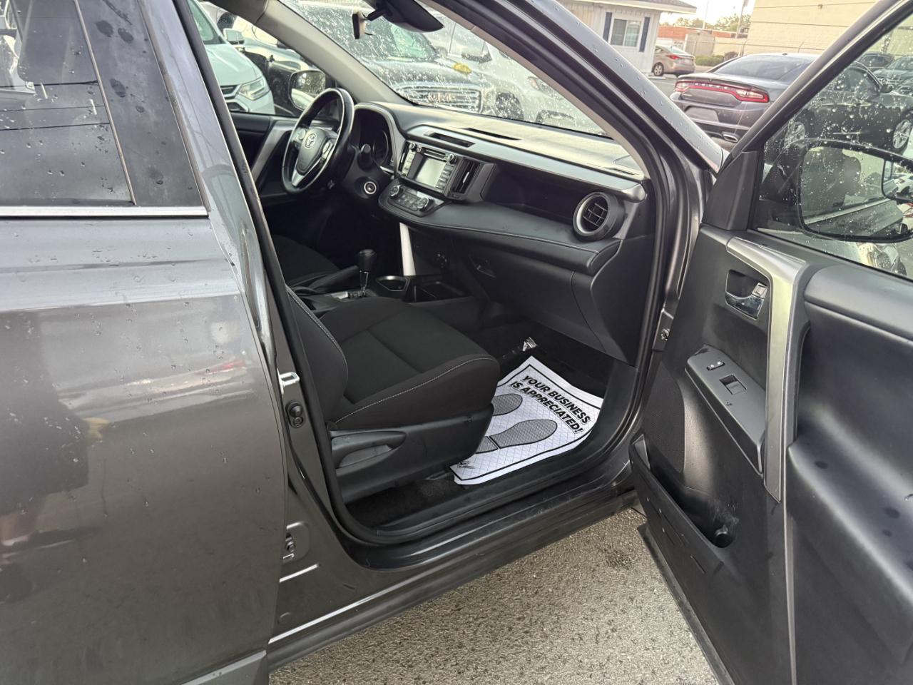Toyota RAV4 XLE FWD 2017